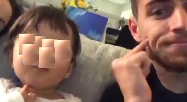 Jorginho, relax in famiglia e tanti sorrisi [FOTO]