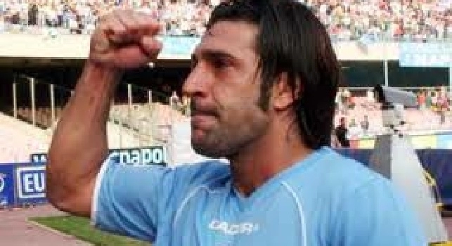 Francesco Montervino con la maglia del Napoli