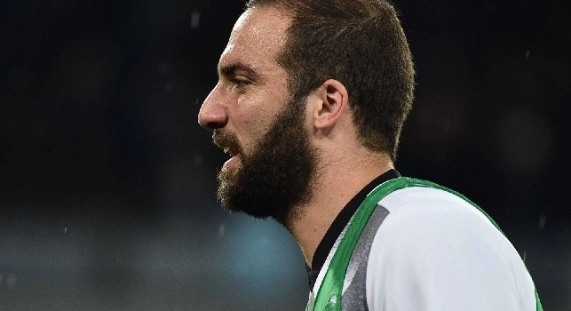 Il Mattino: Maglia blu della Juve una provocazione, Higuain non ha mai alzato il volto verso le tribune