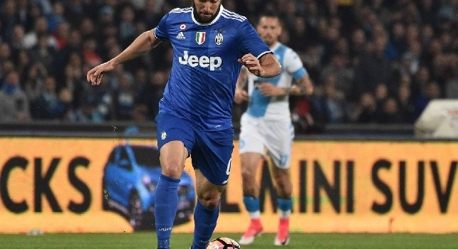 Higuain vede già il traguardo: Scudetto ormai vicino! Allegri? Ha un segreto: con lui non ti rilassi mai [VIDEO]