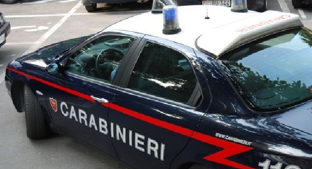 Coronavirus, i NAS sequestrano a Napoli sanificante per mani privo di autorizzazione: confiscati oltre 4000 flaconi pronti all'uso [VIDEO]