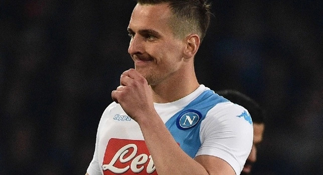 L'Ajax invita Milik per salutare i suoi ex tifosi: il comunicato ufficiale