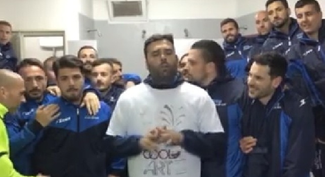 Foggia inneggia al Vesuvio, Napoli inventa un coro: Che bello nascere napoletano, ti osserva da lontano[VIDEO]