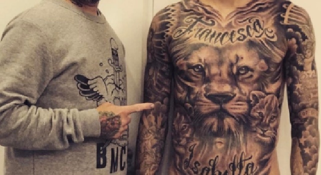 Nuovo tatuaggio per Icardi, corpo completamente coperto da un leone! [FOTO]