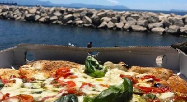 30 anni dal primo scudetto, domani a Napoli pizza gratis per tutti: i dettagli