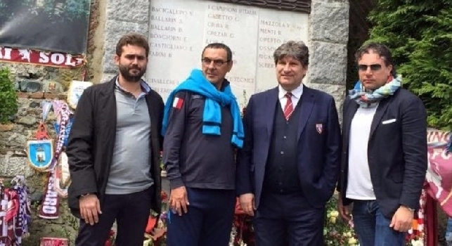 Sarri rende omaggio al Grande Torino a Superga