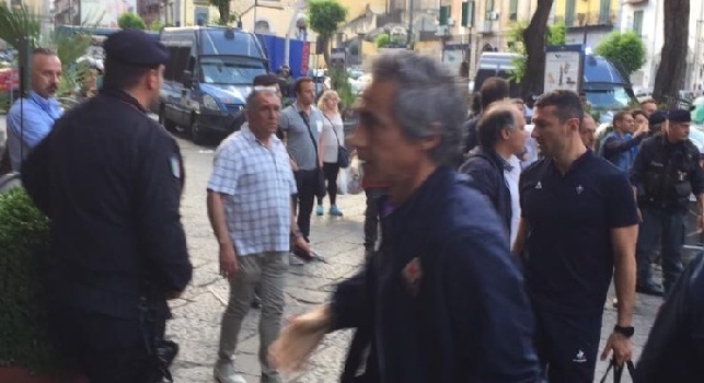 Fiorentina a Napoli: 'occhiolino' Bernardeschi, applausi per Babacar e richiesta di mercato a Kalinic [VIDEO ESCLUSIVO]