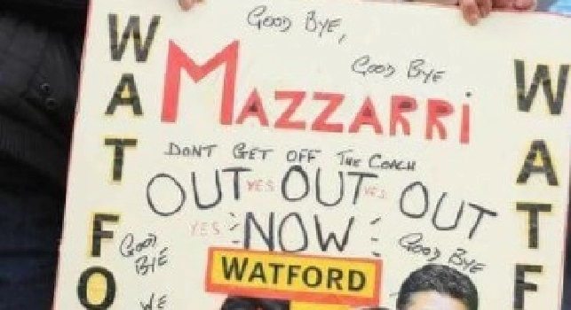 Lui &egrave; spazzatura. I tifosi del Watford offendono Mazzarri [FOTO]