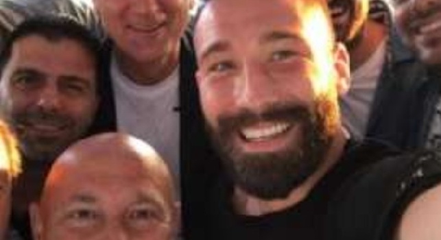Tonelli e il selfie con Starace e Bellini: Il Napoli che conta [FOTO]