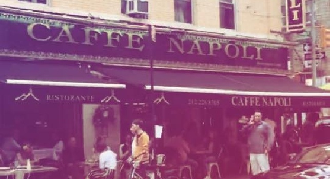 Milik a Little Italy si sente a casa: Caffè Napoli...Forza Napoli! [FOTO]