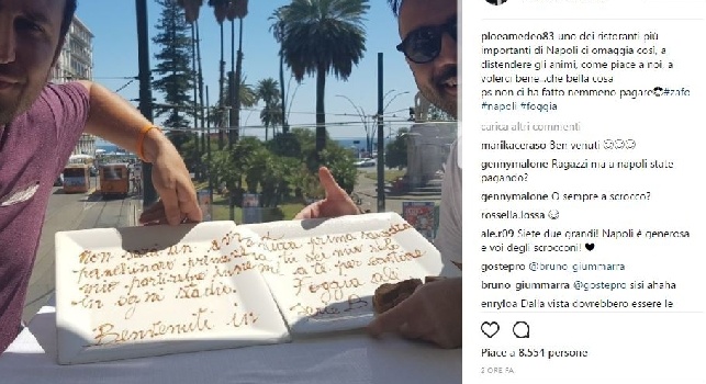 Pio e Amedeo a Napoli, l'omaggio ai comici foggiani: Benvenuti in Serie B, Foggia alè! [FOTO]