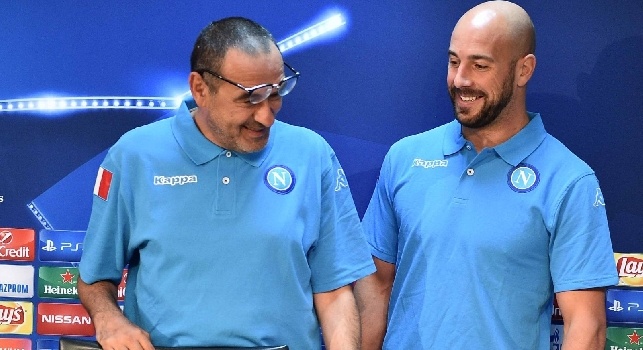 Pepe Reina, portiere del Napoli, e l'allenatore Maurizio Sarri