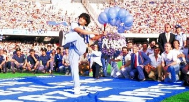 Repubblica - Maradona al San Paolo per Napoli-Barcellona, la prossima mossa spetta ad ADL! Messi nel tempio del suo idolo