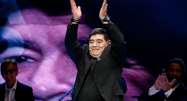 Cena <i>nostalgica</i> per Maradona: Pasta napoletana [VIDEO & FOTO]