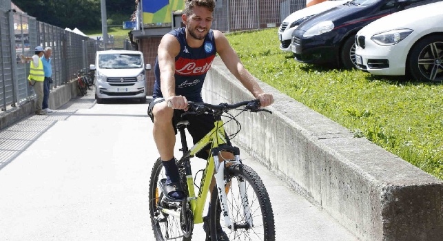 Dries Mertens in bicicletta per Dimaro
