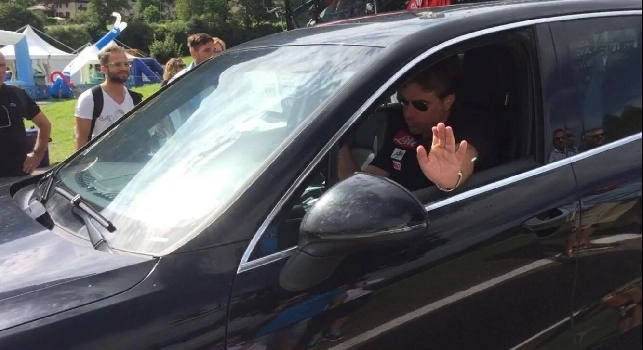 Il Ds Giuntoli arriva al campo sfrecciando con la sua Porsche: ora si attende De Laurentiis [VIDEO]