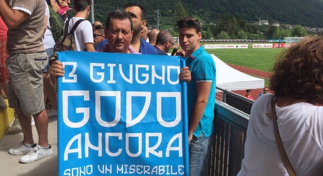 Striscione contro la Juve a Dimaro