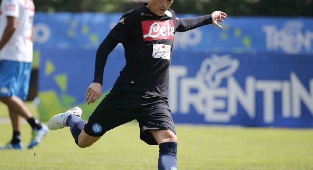 Josè Callejon mentre si allena a Dimaro