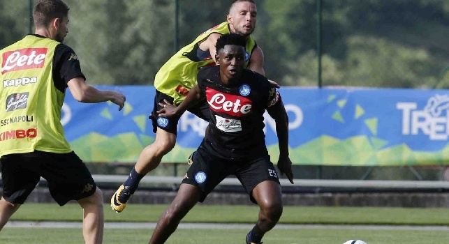 SSC Napoli - Diawara e Maksimovic in permesso: i due assenti a Dimaro per questioni di visto