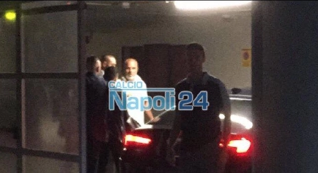 Mario Rui appena arrivato nel ritiro del Napoli a Dimaro
