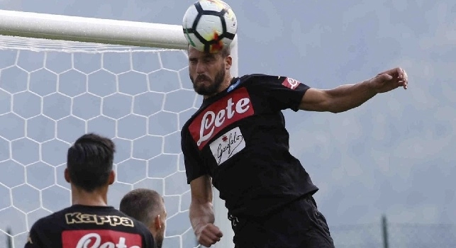Napoli - Bassa Anaunia, Pavoletti sigla il 15-0: primo gol in maglia azzurra