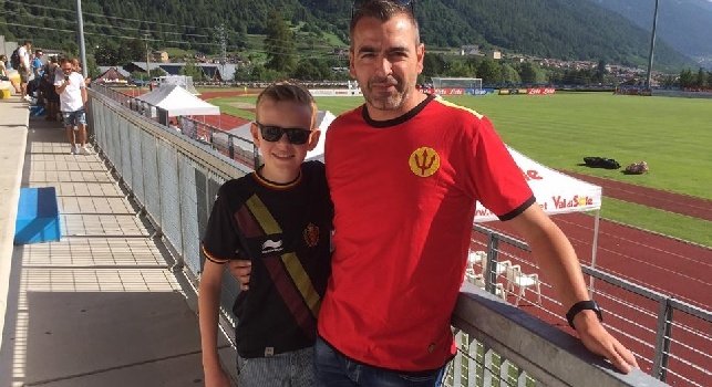 Dal Belgio a Dimaro solo per Mertens, la storia dei 3 tifosi 'Red Devils' che supportano il Napoli [FOTO CN24]
