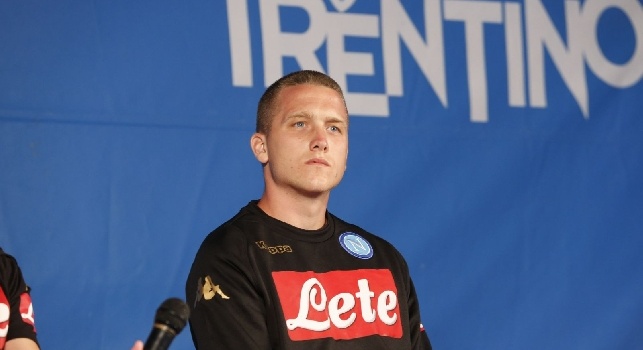 Piotr Zielinski incontra i tifosi a Dimaro