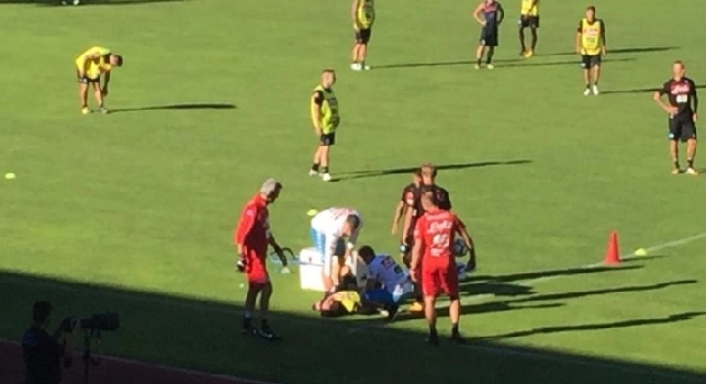 Callejon, piccolo incidente durante la partitella a causa di un oggetto [FOTO CN24]