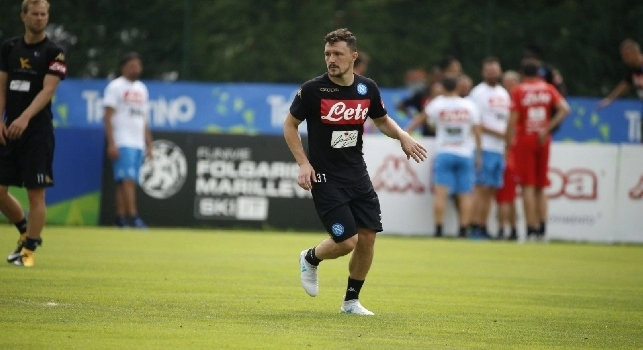 Mario Rui a lezione dal Maestro Sarri, bagno di folla per ''Ciro'' Mertens e Insigne [VIDEO]