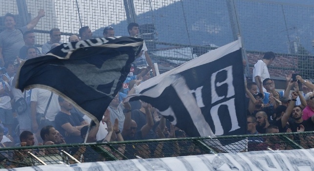 Ultras del Napoli scatenati al Briamasco prima della gara con il Chievo