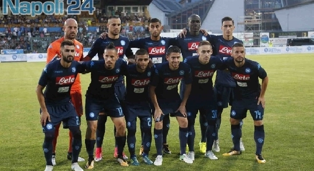Napoli-Chievo, c'&egrave; una sorpresa: azzurri in campo con la nuova maglia! [FOTO CN24]