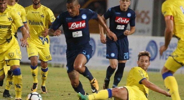 The Sun - Tre club vogliono Allan: pronti 12 milioni per il Napoli, c'è anche Benitez