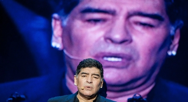 Dolce & Gabbana, la sfilata a Napoli gli costa caro: arriva la denuncia di Maradona [FOTO]