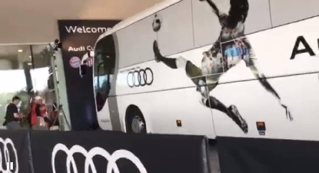 Il Napoli è appena arrivato all'Allianz Arena! [VIDEO CN24]