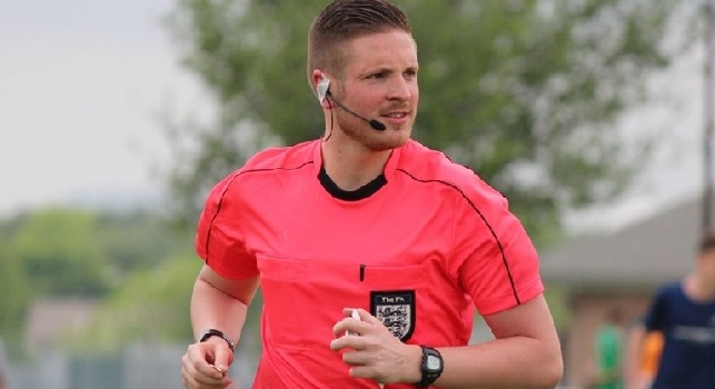 Sfatato un altro tabù nel calcio, l'arbitro inglese Ryan Atkin fa outing: Sono gay