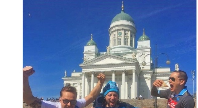 Tifosi azzurri sparsi per il mondo, la SSC Napoli: Ecco la nostra nuova maglia in Finlandia [FOTO]