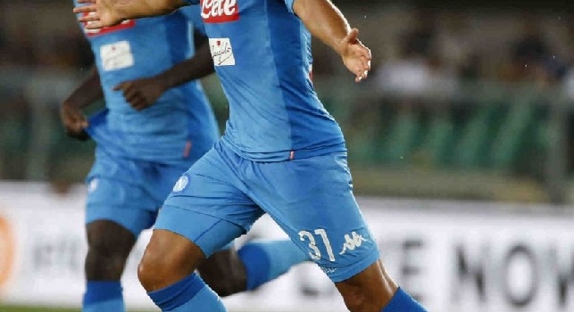 Primo gol di Ghoulam col Napoli, arrivano le congratulazioni di Hamsik: Complimenti! Ora testa al Nizza [FOTO]
