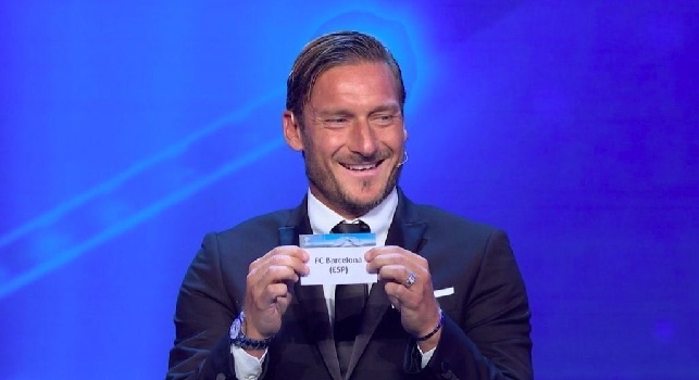 Pistocchi e la foto di Totti che ride al sorteggio
