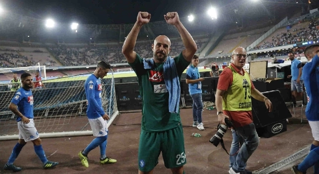 Pepe Reina &egrave; un calciatore spagnolo, portiere del Napoli e della nazionale spagnola