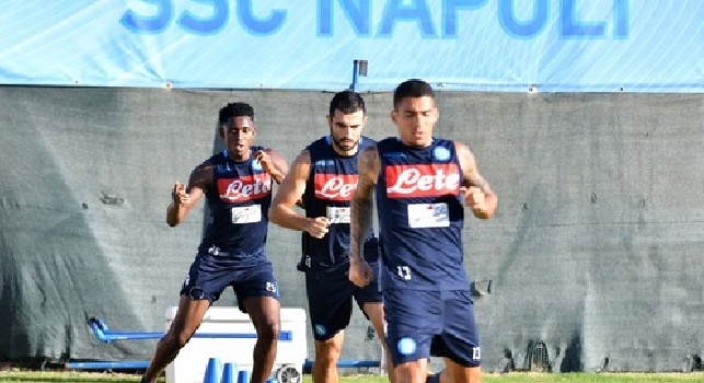 Allan, Albiol e Diawara in allenamento. Foto SSC Napoli