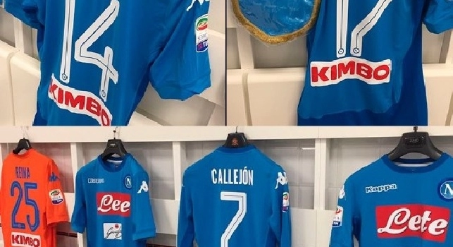 Indizio dagli spogliatoi: già pronto il gagliardetto per Hamsik. Sarà titolare con lo Shakthar
