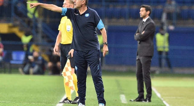 Maurizio Sarri (Napoli, 10 gennaio 1959) è un allenatore di calcio italiano, attuale tecnico del Napoli.