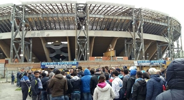 Il questore De Iesu: Non ci sar&agrave; nessuna possibilit&agrave; di vedere tifosi olandesi allo stadio. Trasferta aperta al Napoli al ritorno? Non posso dirlo io