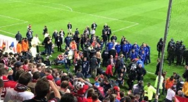 Ligue 1, sospesa Amiens - Lille: crolla una balaustra del settore ospiti. Decine di feriti, tre sarebbero gravi [FOTO & VIDEO]