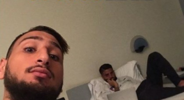 Donnarumma prende in giro Insigne: Semb cu sti film [FOTO]