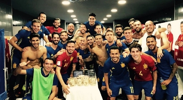 Spagna - messaggio dei veterani per Iniesta, Reina: Felice per il rinnovo di Andres, merita tutto il bene
