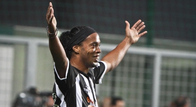 Partita della Pace,  ad omaggiare Diego anche Ronaldinho e Caniggia