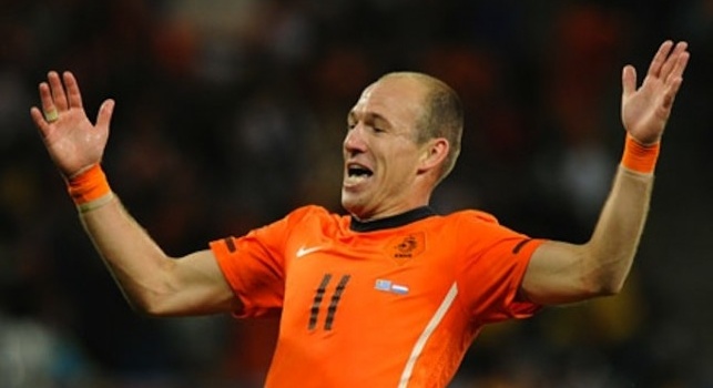 Robben annuncia l'addio al calcio: La decisione più difficile della mia vita