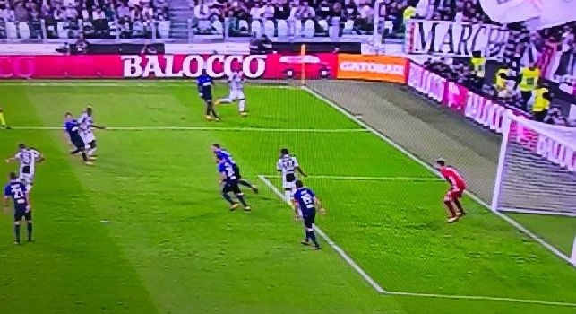 Juve-Lazio, vantaggio bianconero su sospetto fuorigioco: caos al Var, Bastos inganna ma Costa sembra al di là!