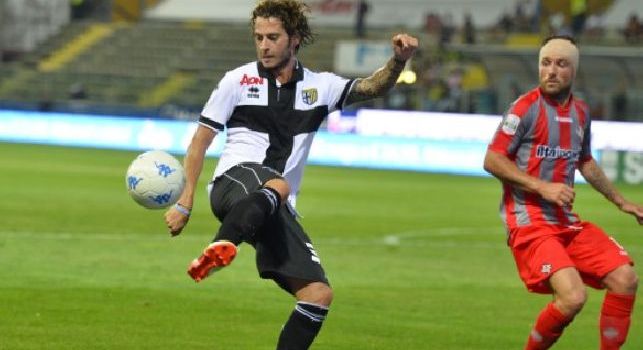 Parma, Dezi: Quando ero al Napoli correvo ad allenarmi solo perch&egrave; c'era Sarri. Mi ha insegnato tanto in sei mesi